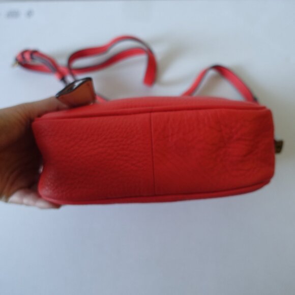 J. Crew Signet Crossbody camera Leather Bag Purse in Italian Leather Red - Picture 5 of 14